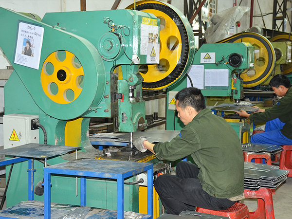 中达售货机生产设备